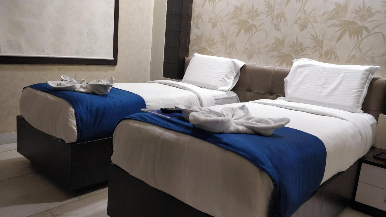 Hotel Golden Orchid 布巴内什瓦尔 外观 照片
